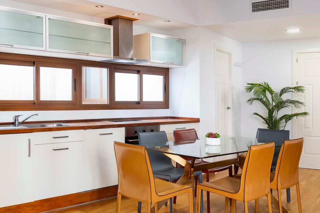 San Diego Suite Apartment Seville Exterior photo